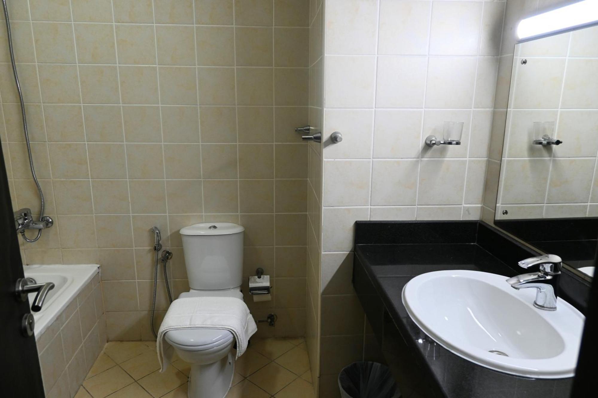 Great Flat Near Marina & With Amazing View, Many Activities Apartment Dubai