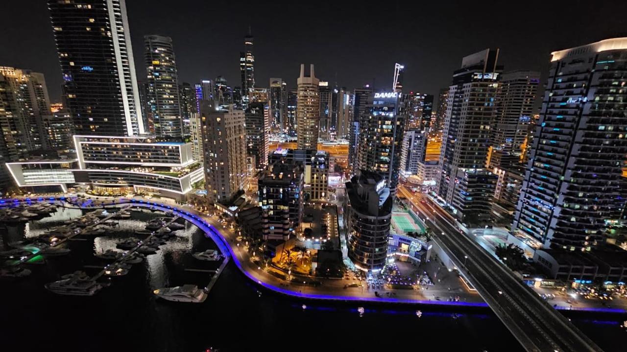 Great Marina Beach-Front Whole Flat With Amazing View, Many Activities & En-Suite Rooms