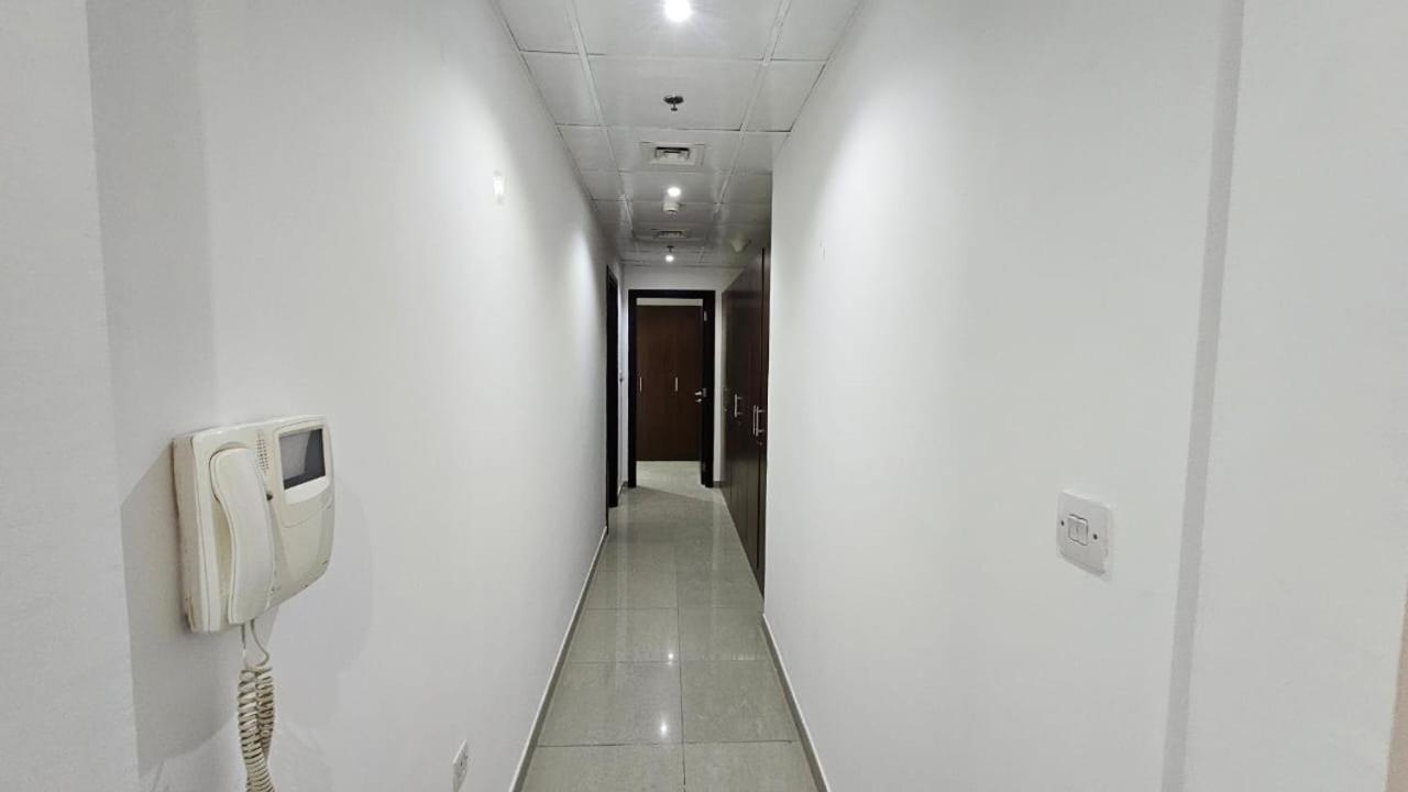 Great Marina Beach-Front Whole Flat With Amazing View, Many Activities & En-Suite Rooms Dubai