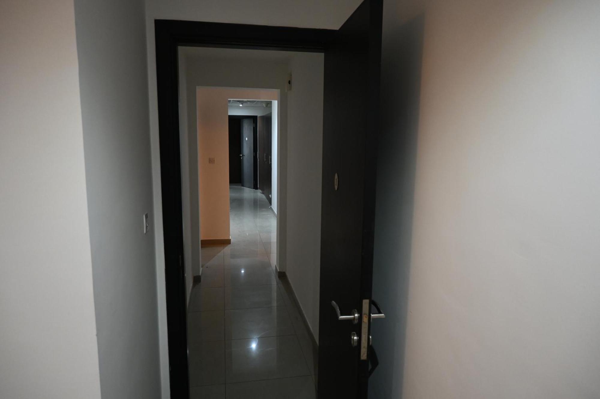 Great Marina Beach-Front Whole Flat With Amazing View, Many Activities & En-Suite Rooms